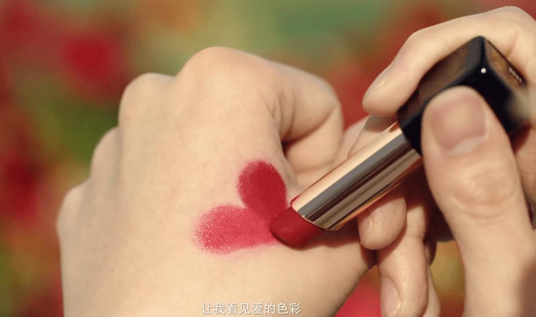 胡茬男口红,胡茬男星