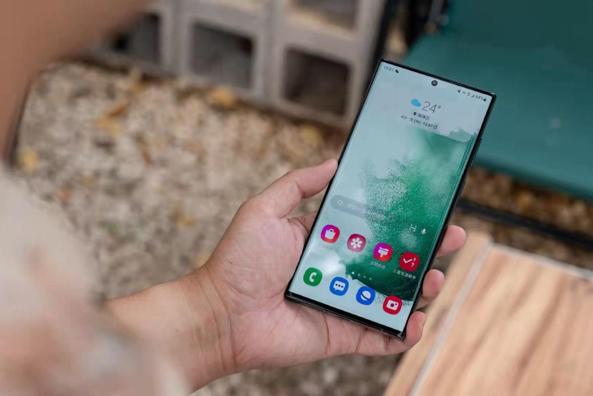 穷人买小米好还是华为好,普通人买华为还是买小米合适