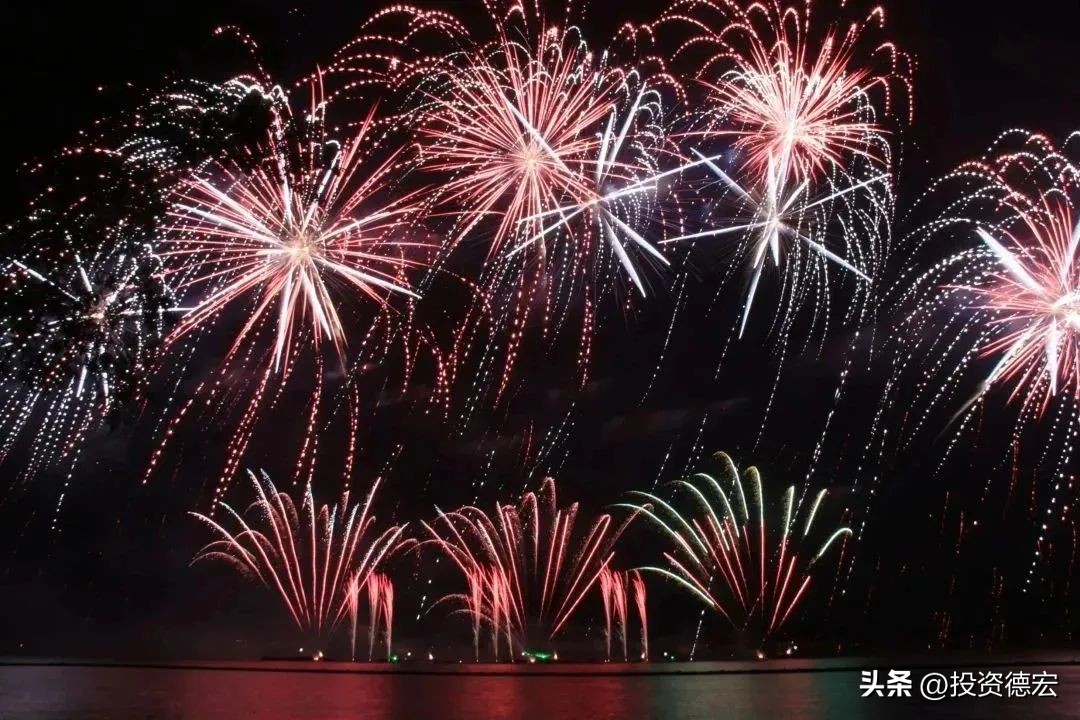 瑞丽德昂泼水狂欢节,云南旅游攻略德宏泼水节