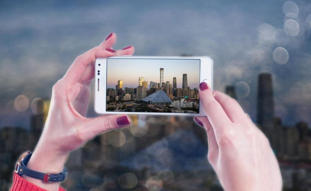 揭秘手机相机隐藏的2个实用功能，让你的拍照录视频更加唯美