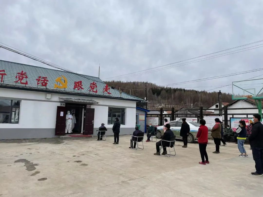 政法干警抗击疫情,疫情防控中全市政法机关冲锋陷阵