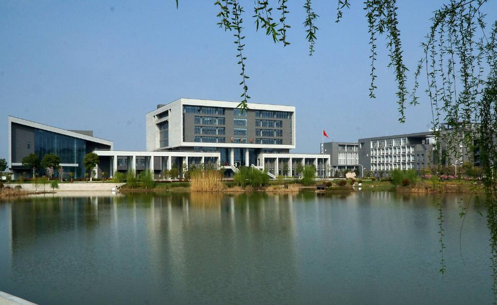 医学“反卷斗士”中国药科大学,就业不累还高薪