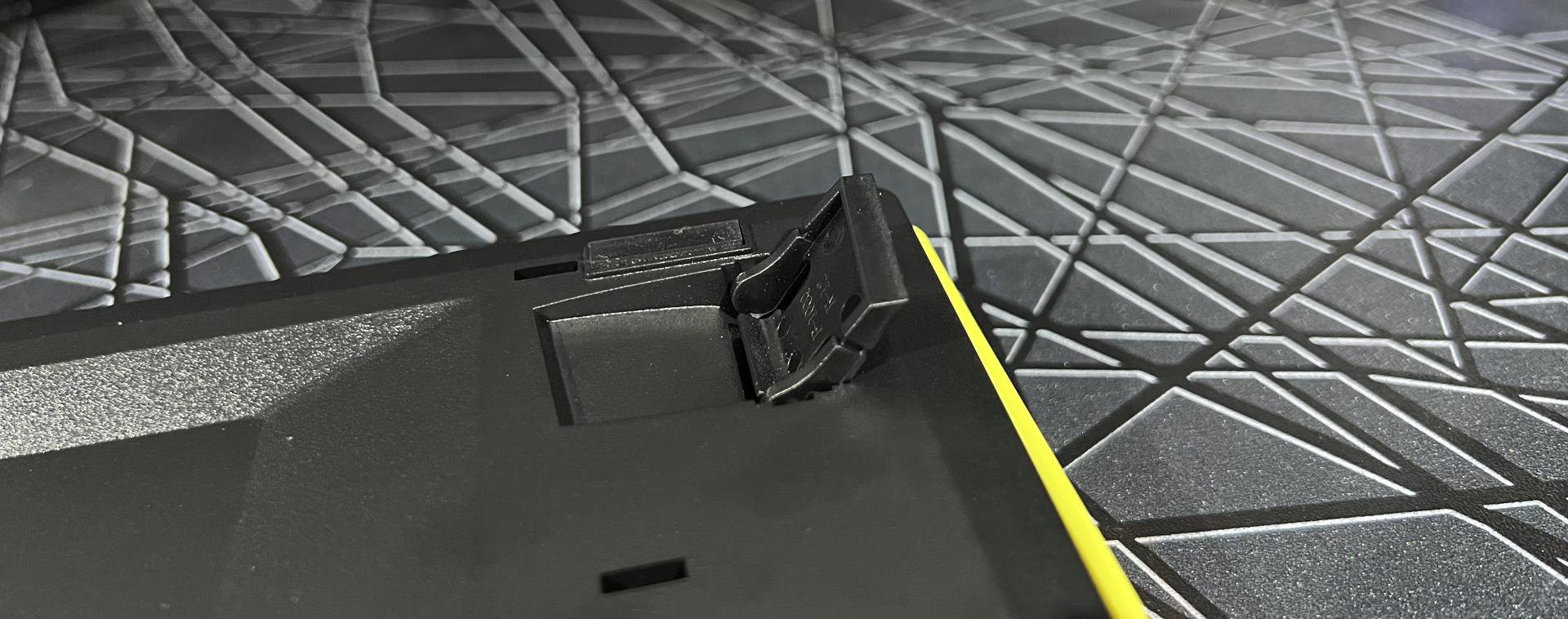 赛事指定键鼠血手幽灵,血手键盘鼠赛博朋克