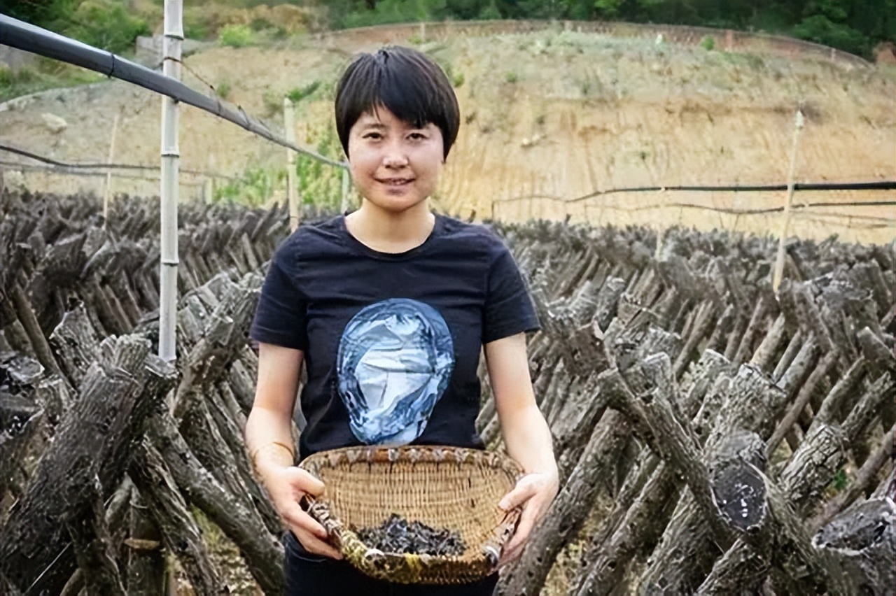 90后大学生回乡带村民致富,汶川80后女孩放弃工作回乡创业