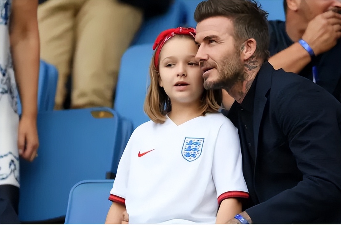 贝克汉姆小七三个孩子,贝克汉姆三个儿子颜值分析