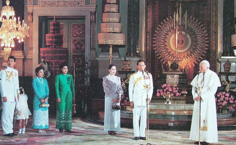 泰国拉玛十世王后照片,泰国国王拉玛十世图片