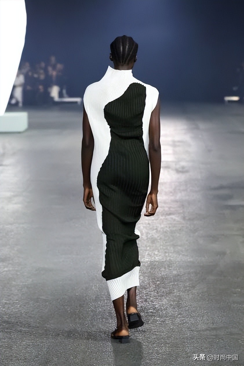 时尚发布|ISSEYMIYAKE2023春夏系列AFormThatBreathes