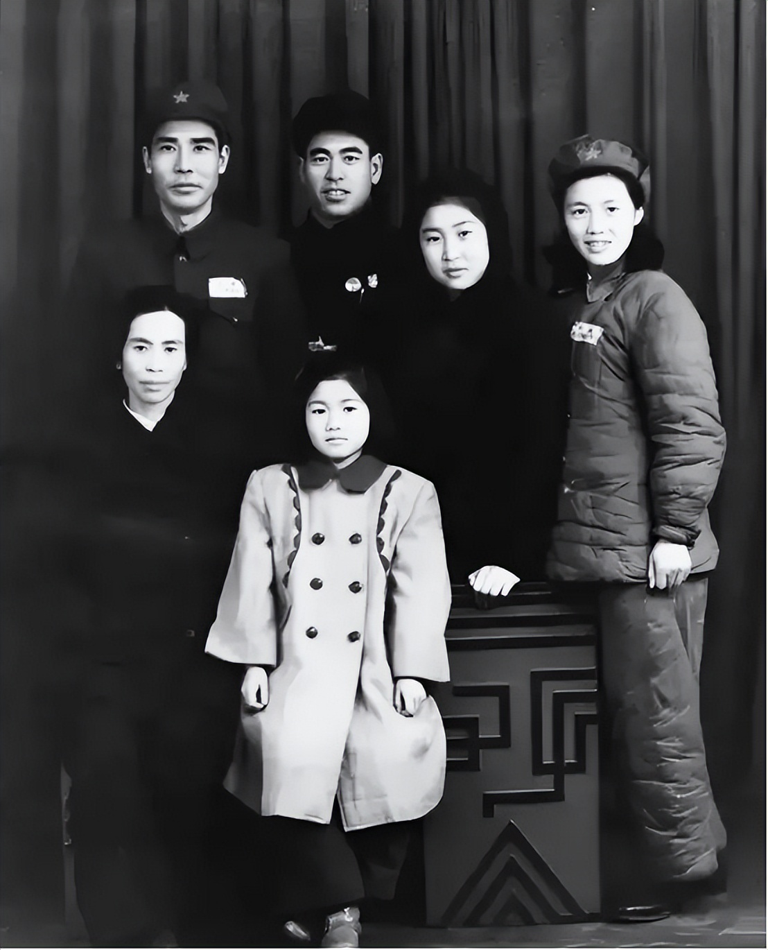 66年听侄女贺小平说，要坐火车去北京，*子珍贺**：小平，我也要去