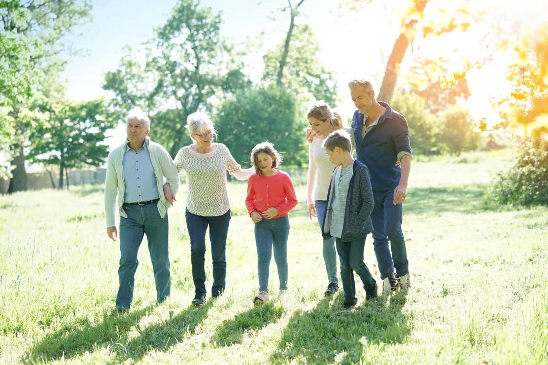 脑袋嗡嗡响什么原因解释一下,脑袋嗡鸣是什么原因引起的