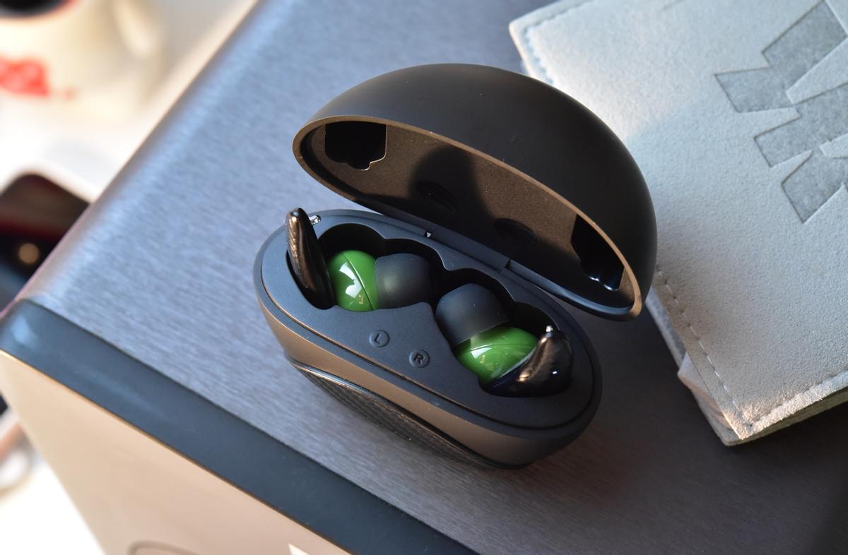 重新定义轻奢运动耳机,乐旷陶瓷耳机莫文蔚