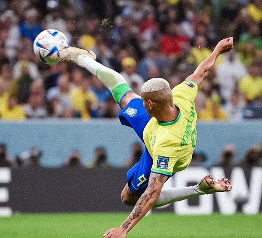 老将c罗重回曼联,c罗老替补