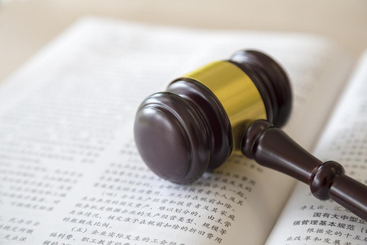 隔空猥亵会比猥亵判得轻吗,隔空猥亵是违法还是犯罪