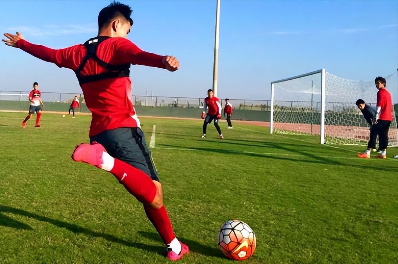 足球场禁区的大小方框是什么意思,足球场大禁区区域图解