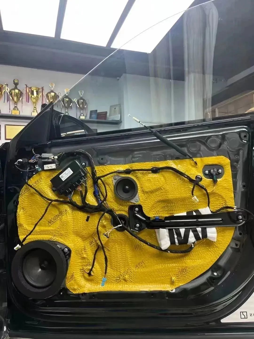 惠威汽车音响升级前后对比,惠威汽车超低音音响试听效果