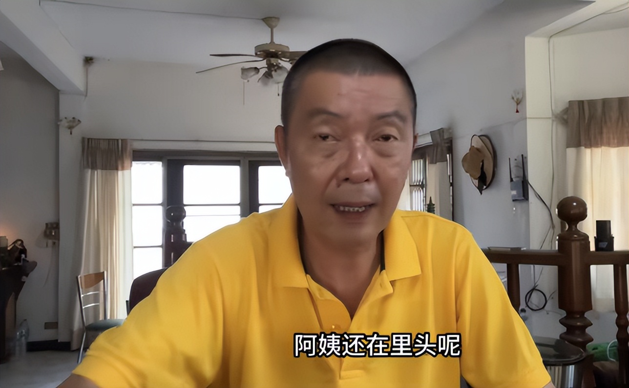 大网红去泰国扬言买皇宫酒店,中国俩网红在泰国皇家酒店