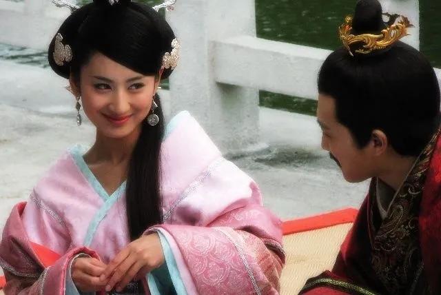 不算特别惊艳却能红的五位女星,长相妩媚却情史干净的五位女星