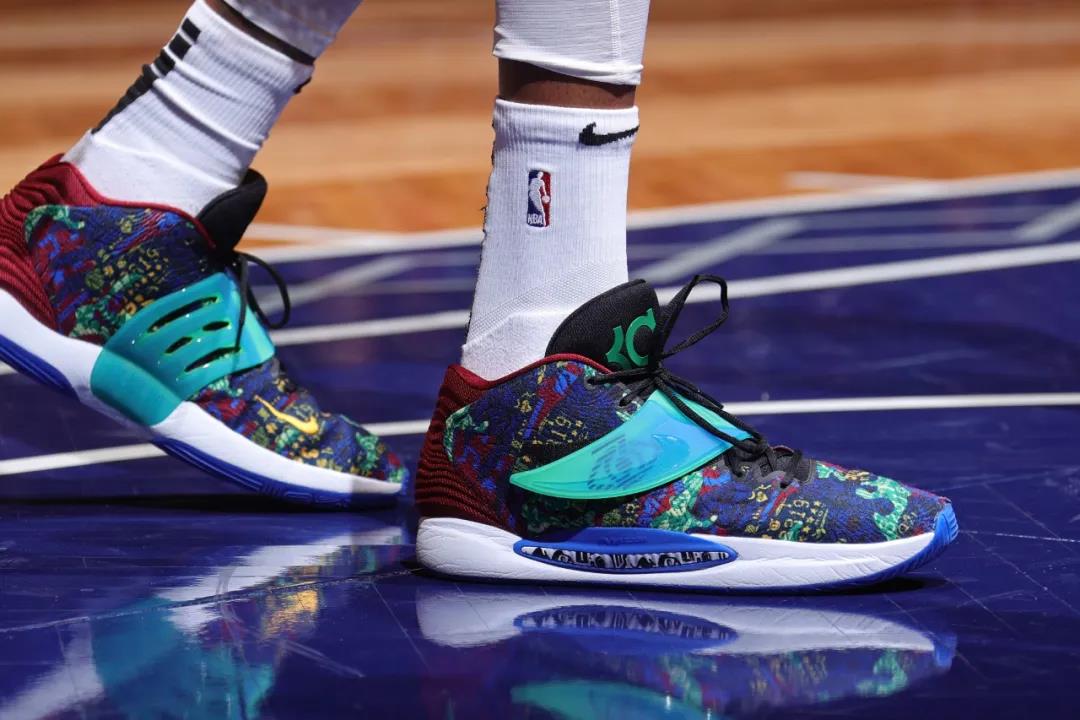 杜兰特单场得分创赛季新高 (杜兰特新赛季高光集锦)