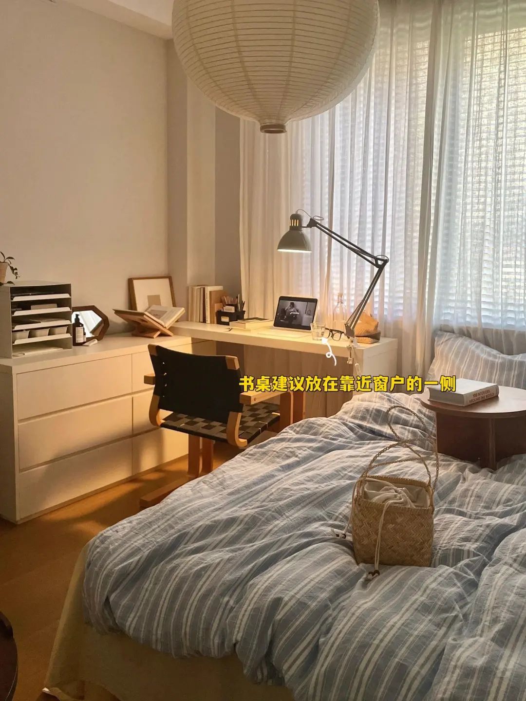 卧室只能放一个床头柜真的不好吗,卧室不放床头柜用什么代替风水