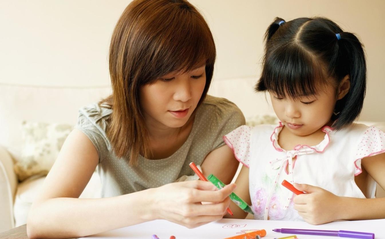 家有高敏感的宝宝，父母教育要注意5点，才能培养孩子的自信