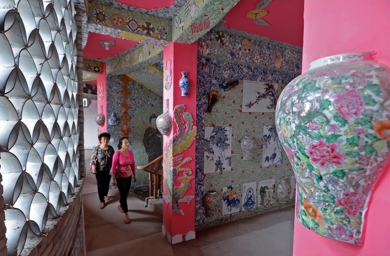 80岁老太5年造瓷宫花费6000万,老太太花6000万建瓷宫图片