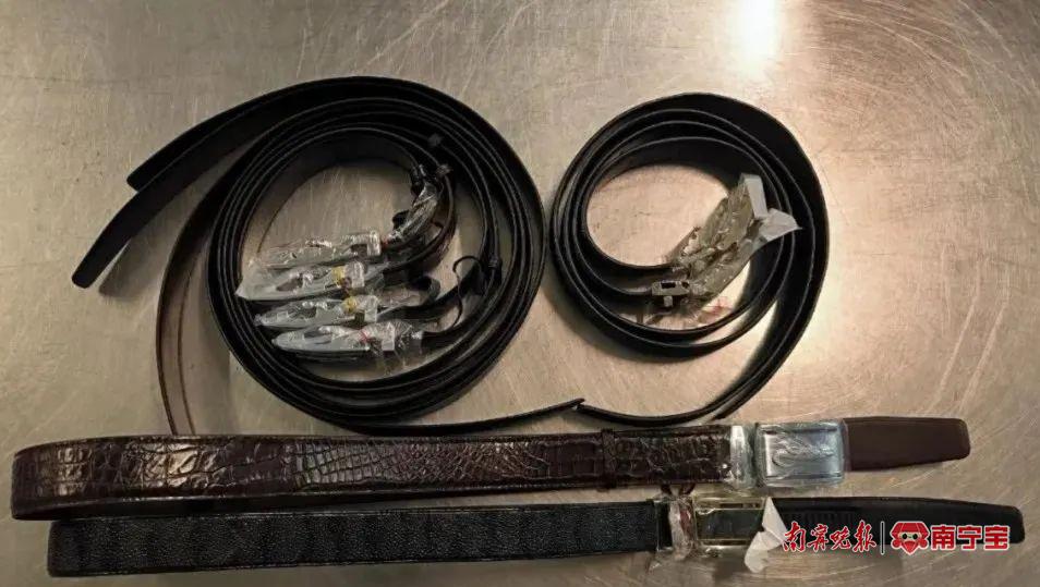 2名旅客违规携带54瓶茅台入境,两名旅客携瓶茅台入境被海关查获