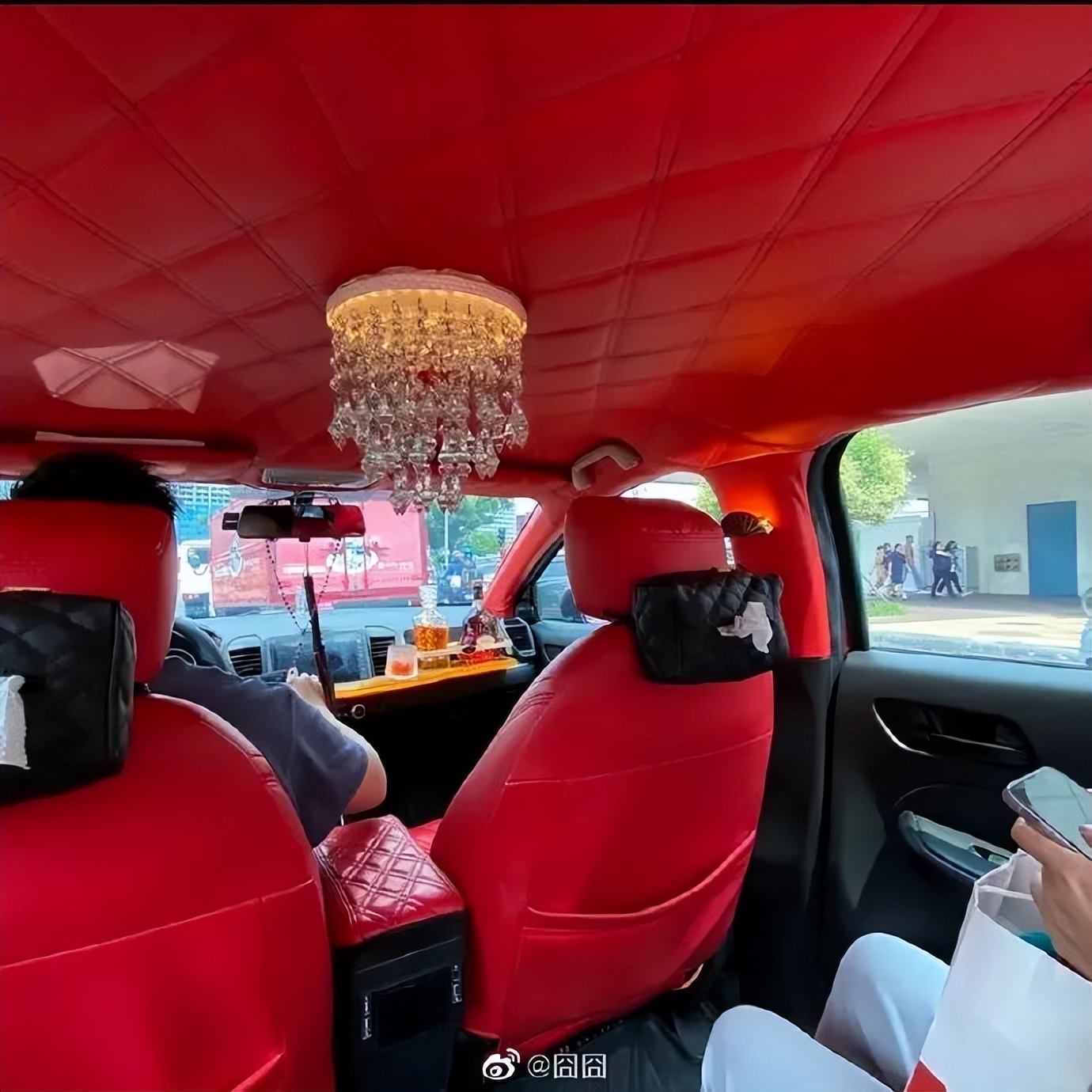 萧敬腾求婚50岁经纪人谈了多少年,萧敬腾求婚50岁经纪人多久结婚