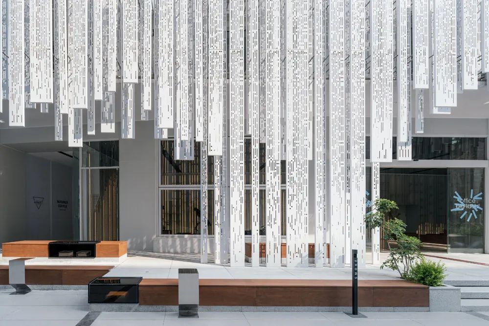 钢雨:德必上海书城WE改造设计/WutopiaLab