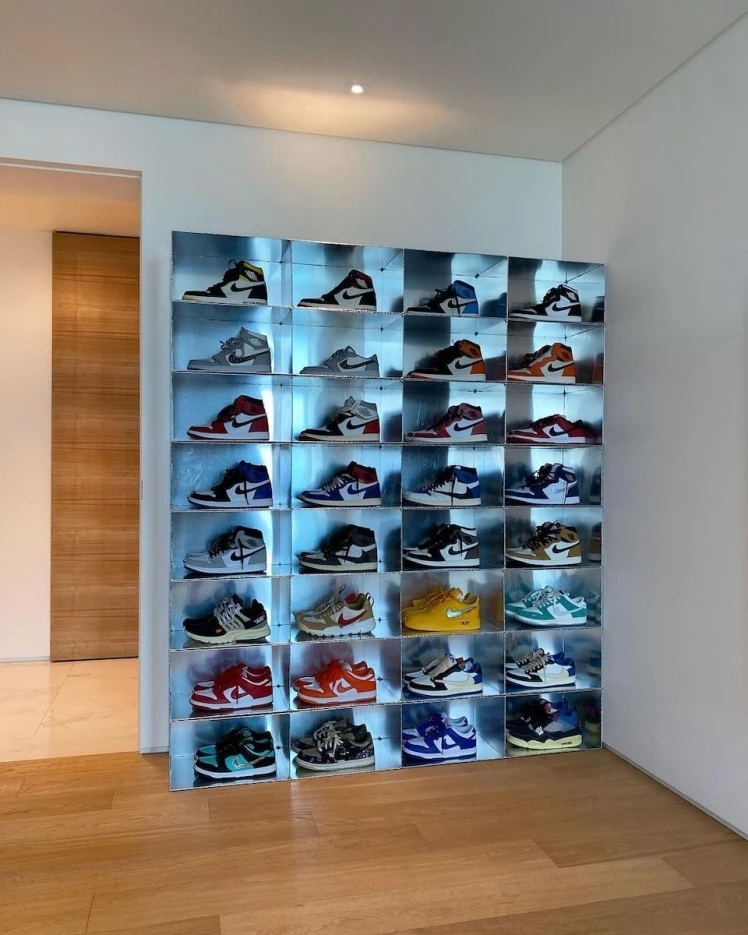 黑色太阳南宫珉戴的手表,南宫珉戴的手表