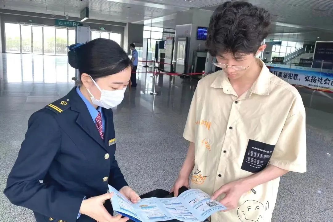 动起来为新的力量喝彩歌词,动起来给生活添点彩的图片