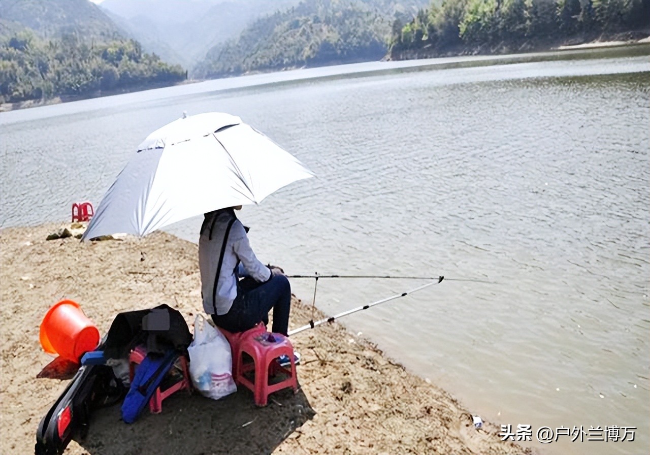 最实用钓鱼用品排行榜,实用钓鱼用品推荐