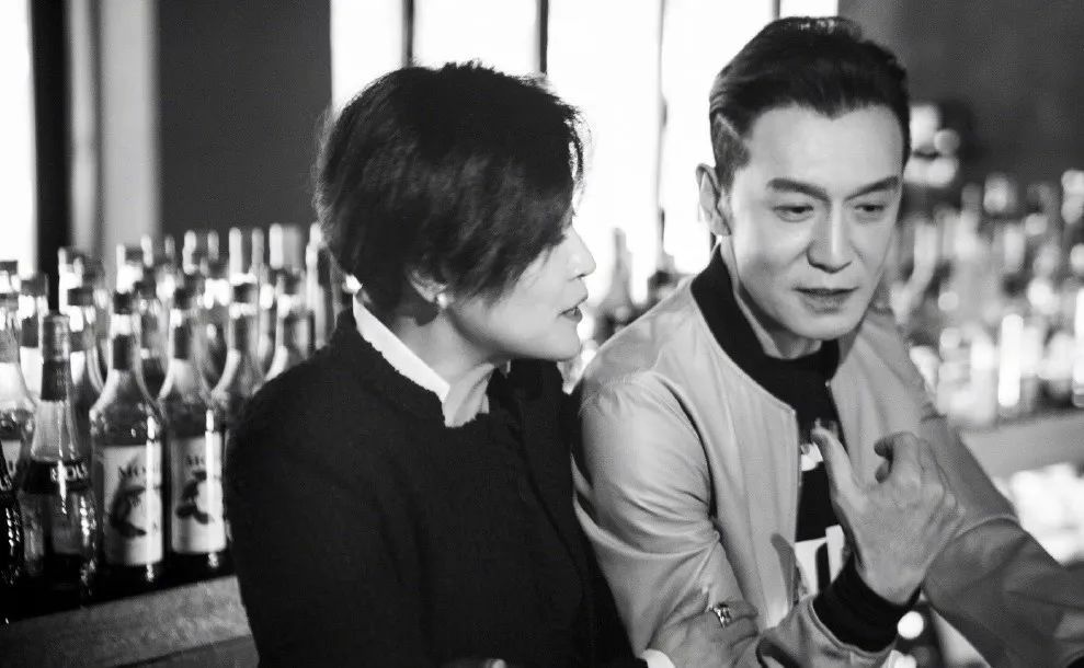 哈文悼念李咏完整版,李咏离开已经两年哈文过得还好吗