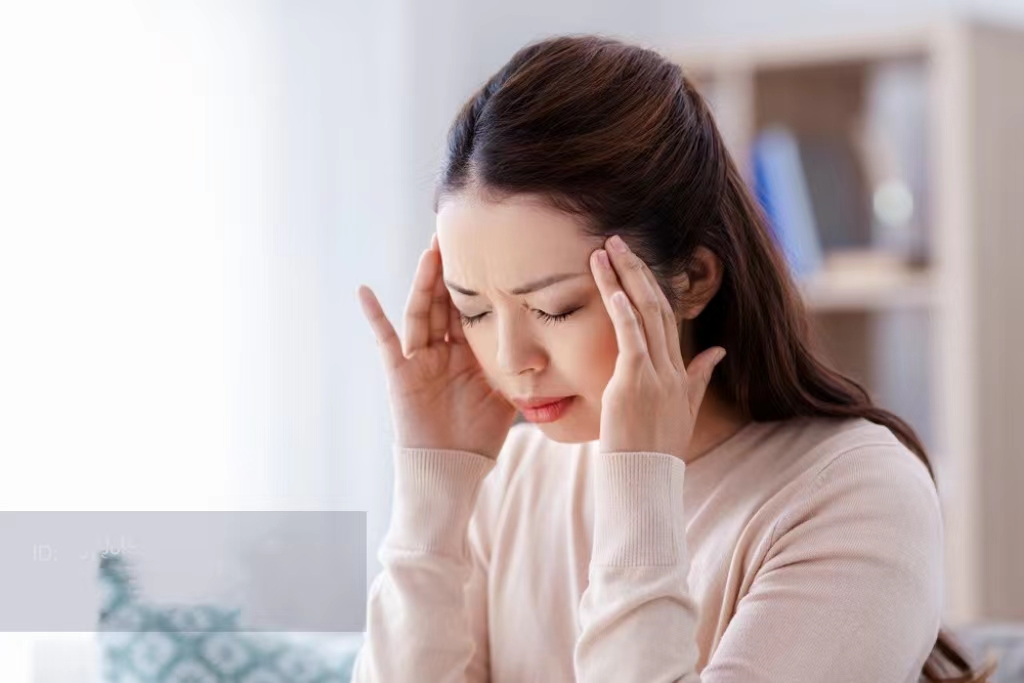 双相情感障碍父母不给治怎么办,幻听症怎么和孩子沟通