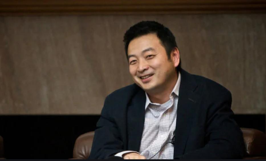 携程创始人，身价34亿的梁建章，被年轻人狠狠上了一课