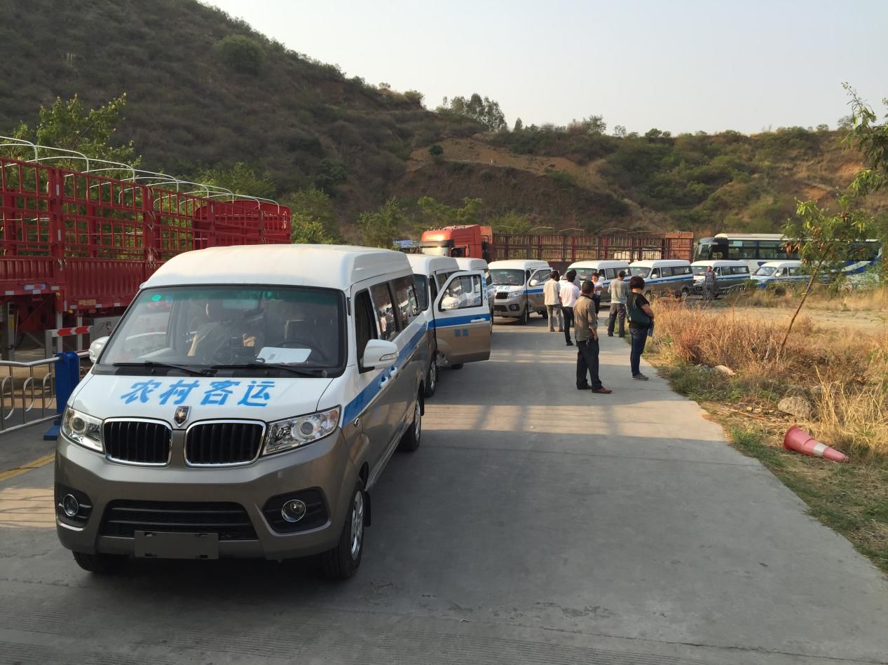 曾经辆辆爆满的农村客车，为何现在没人坐了？未来会消失吗？