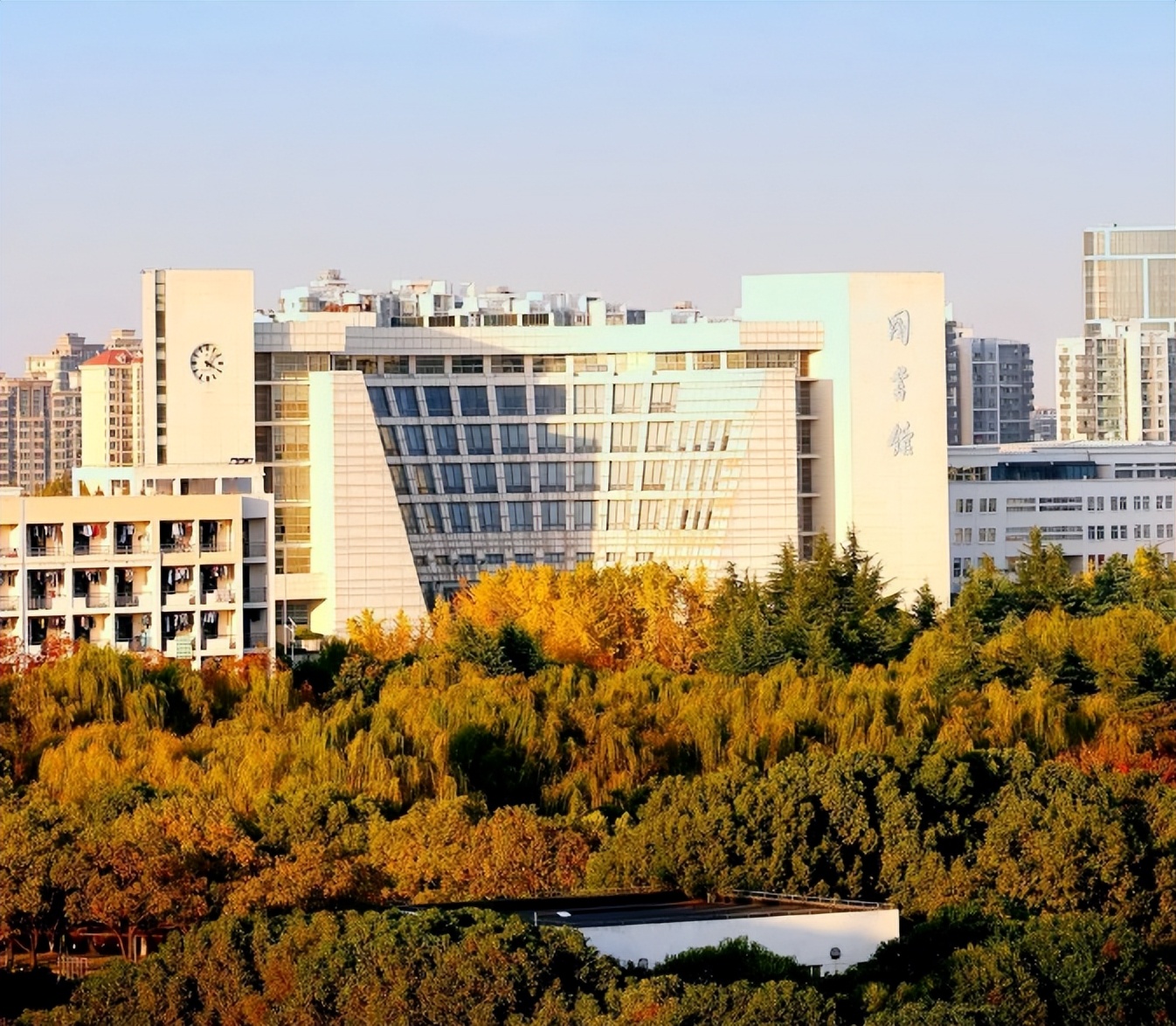 上海必打卡学府,上海最高学府排名第一