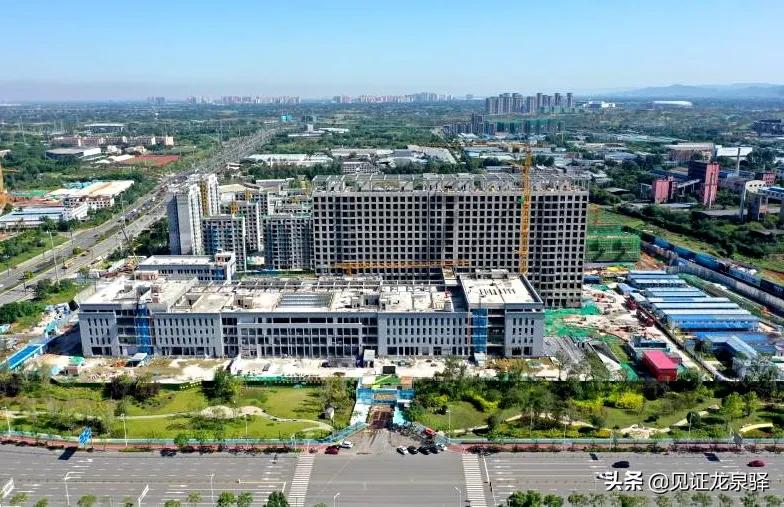 郫都区中医医院扩建项目五牌一图,龙泉驿区中医医院新院区多少床位