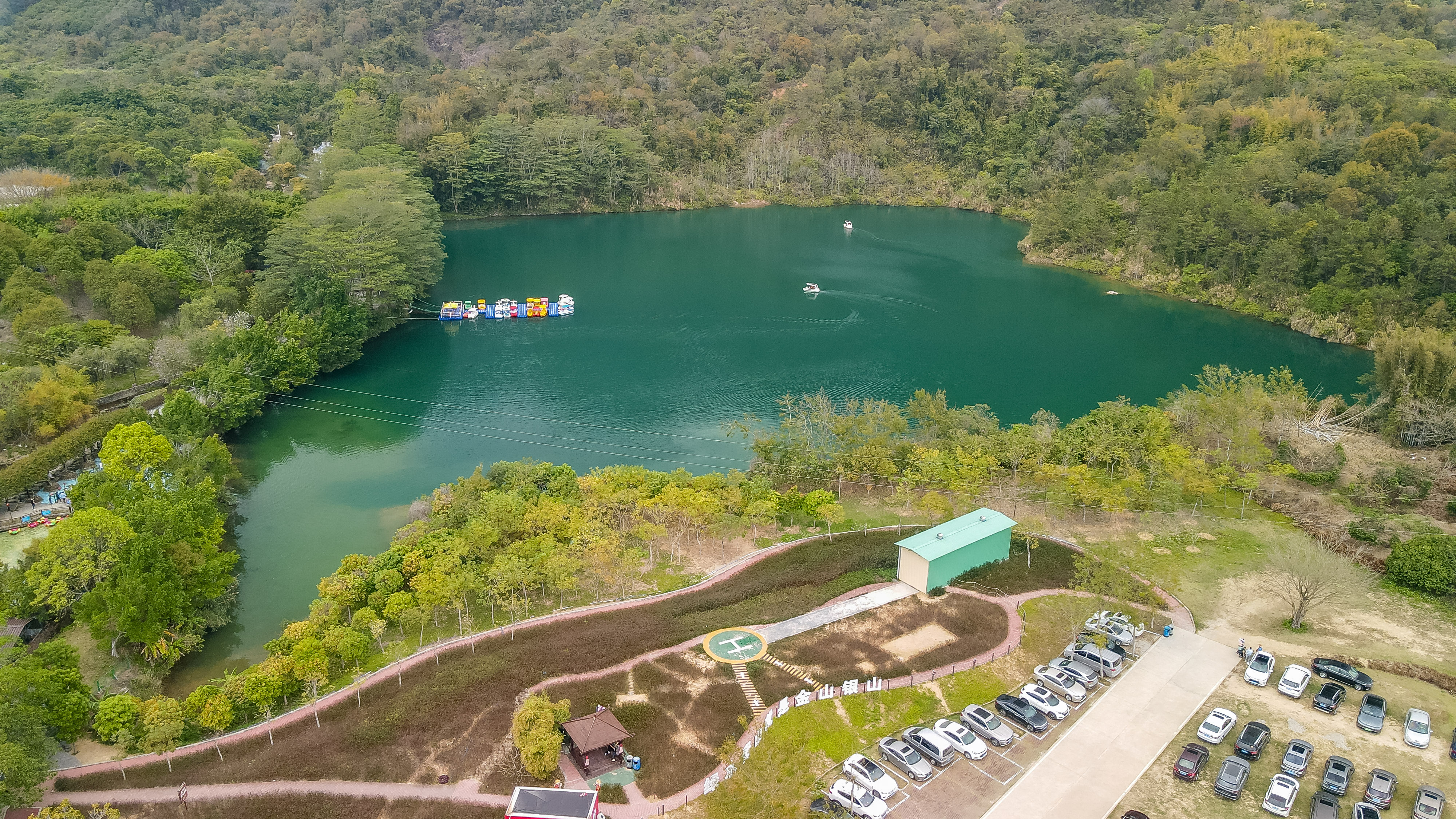 距离九寨沟不远的景点,距广州一千公里的地方