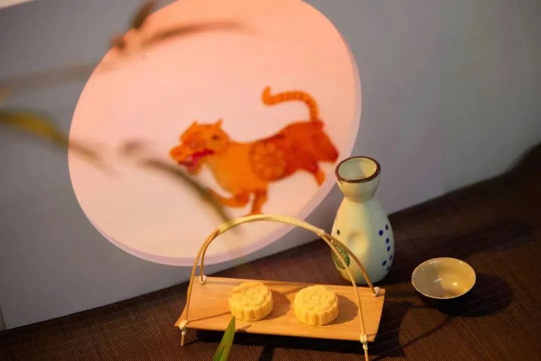 国潮和伪国潮,伪国潮的例子