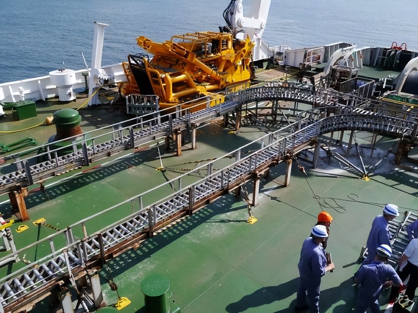 外媒揭美国将中企赶出国际海底电缆项目内幕：对沿线国家威逼利诱