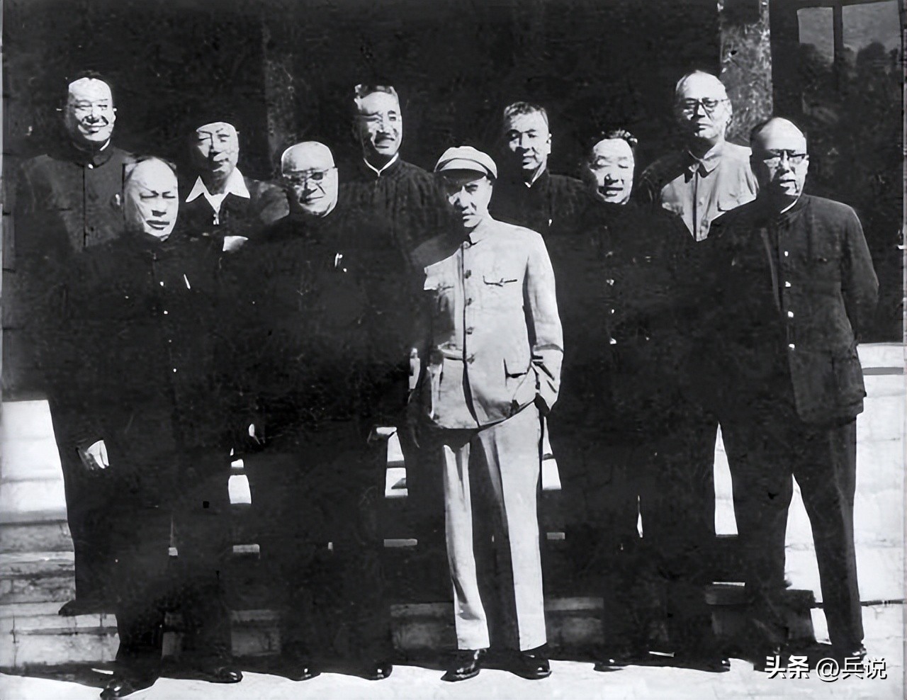 主席叮嘱“水至清则无鱼”，罗瑞卿为何与2位元帅不和？