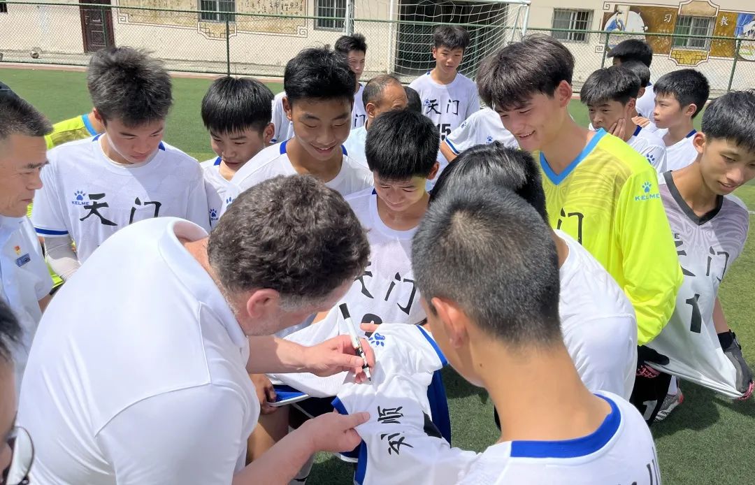 足球比赛与交流活动,足球交流比赛