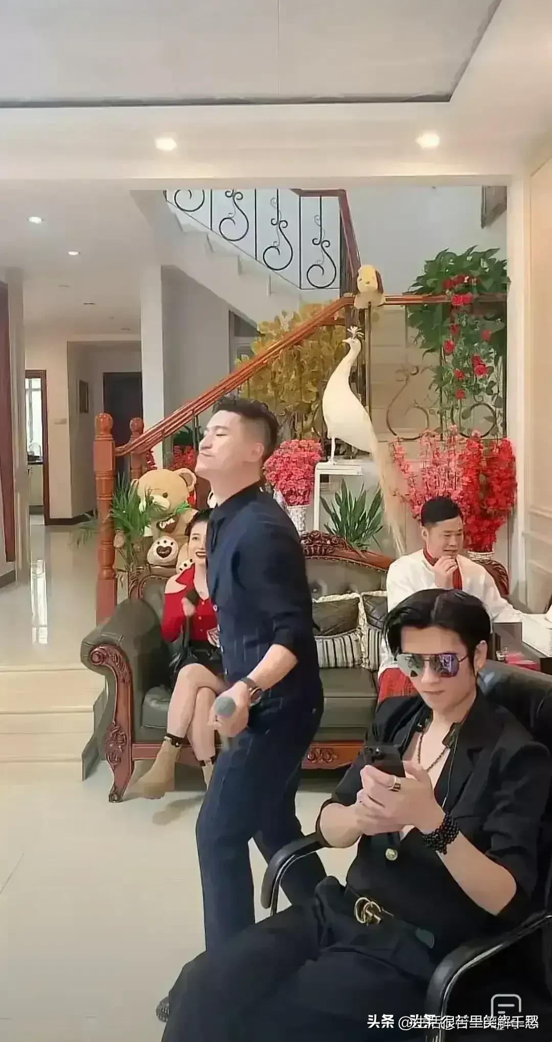 山寨“小沈阳”组建“四大天王”组合，出场费动辄百万！