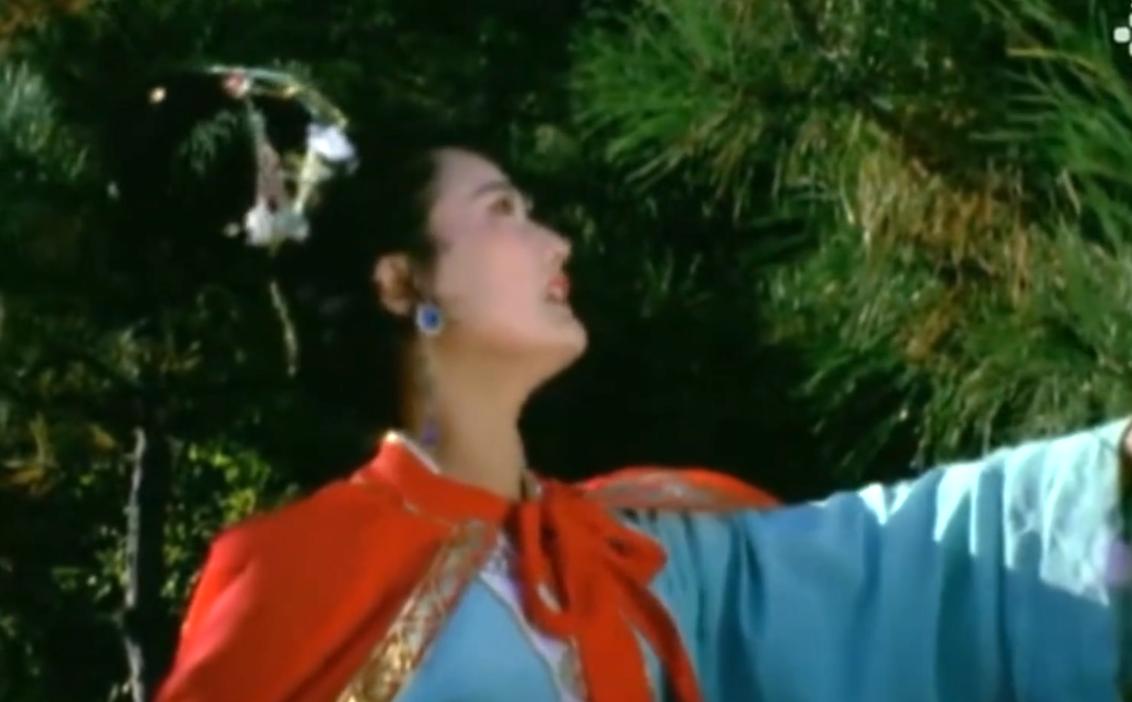 春晚现场吃鸡,39年前春晚