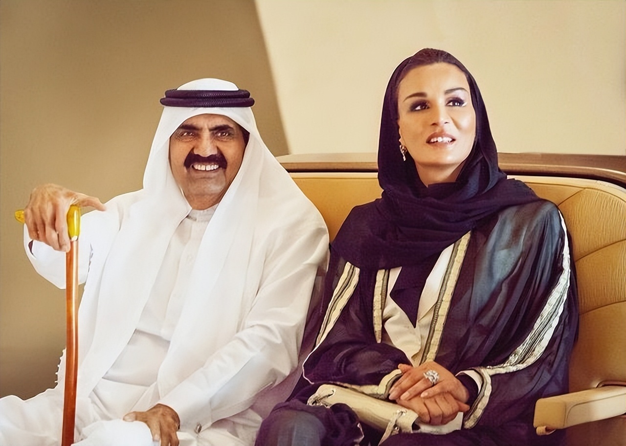 卡塔尔王太后莫扎最宠爱的孩子,卡塔尔皇太后与英国女王