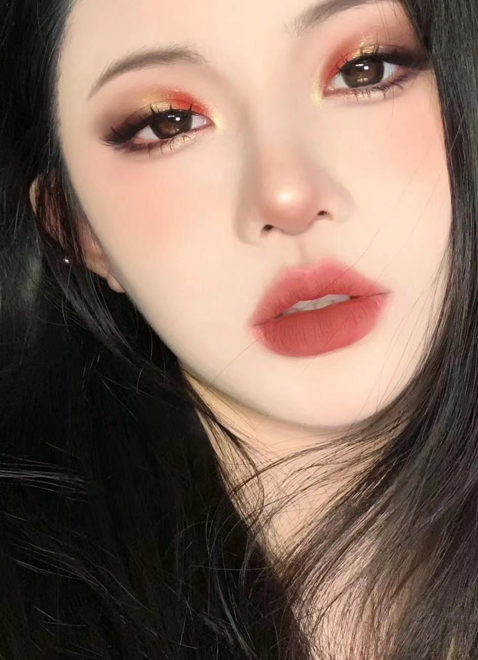 亮片眼影怎么涂好看,儿童星星亮片眼影涂在哪个位置