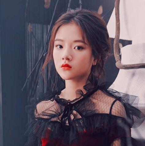 娱乐圈塌鼻子宽鼻翼好看的女明星,塌鼻子也能美出圈