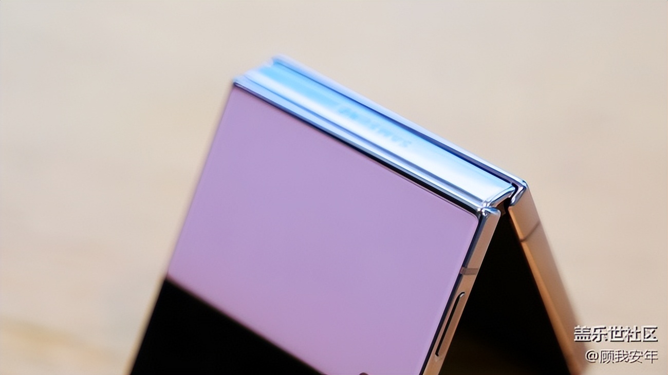 galaxyzflip4属于旗舰机,galaxyzflip4准新机怎么样