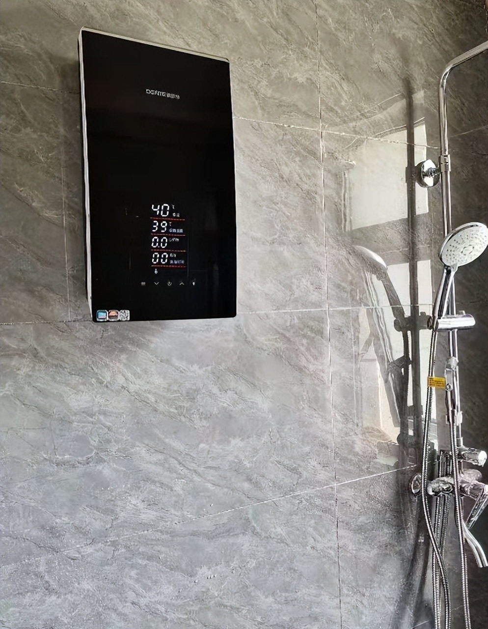 即热式电热水器省不省电,即热式热水器为什么即开即热