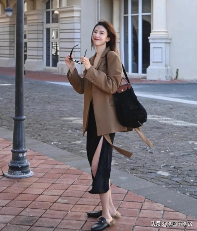 35-45岁女性随性穿搭长裙,中年女士过膝长裙穿搭