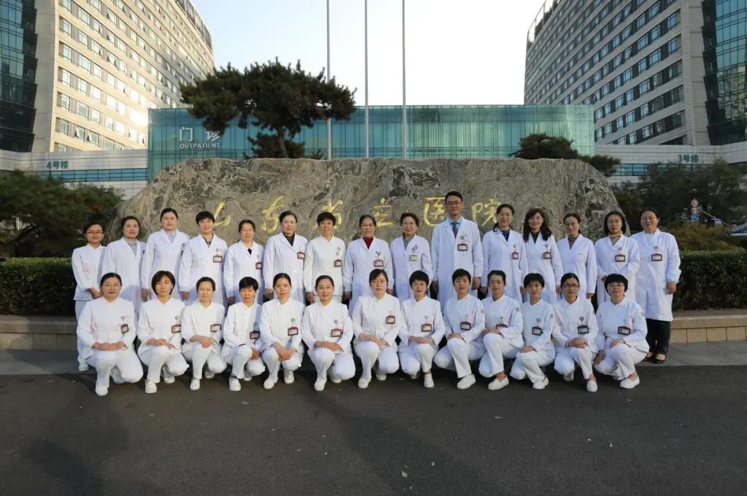 鍚嶄笓瀹惰亰鍎跨,鍚嶆煰鐩樼偣